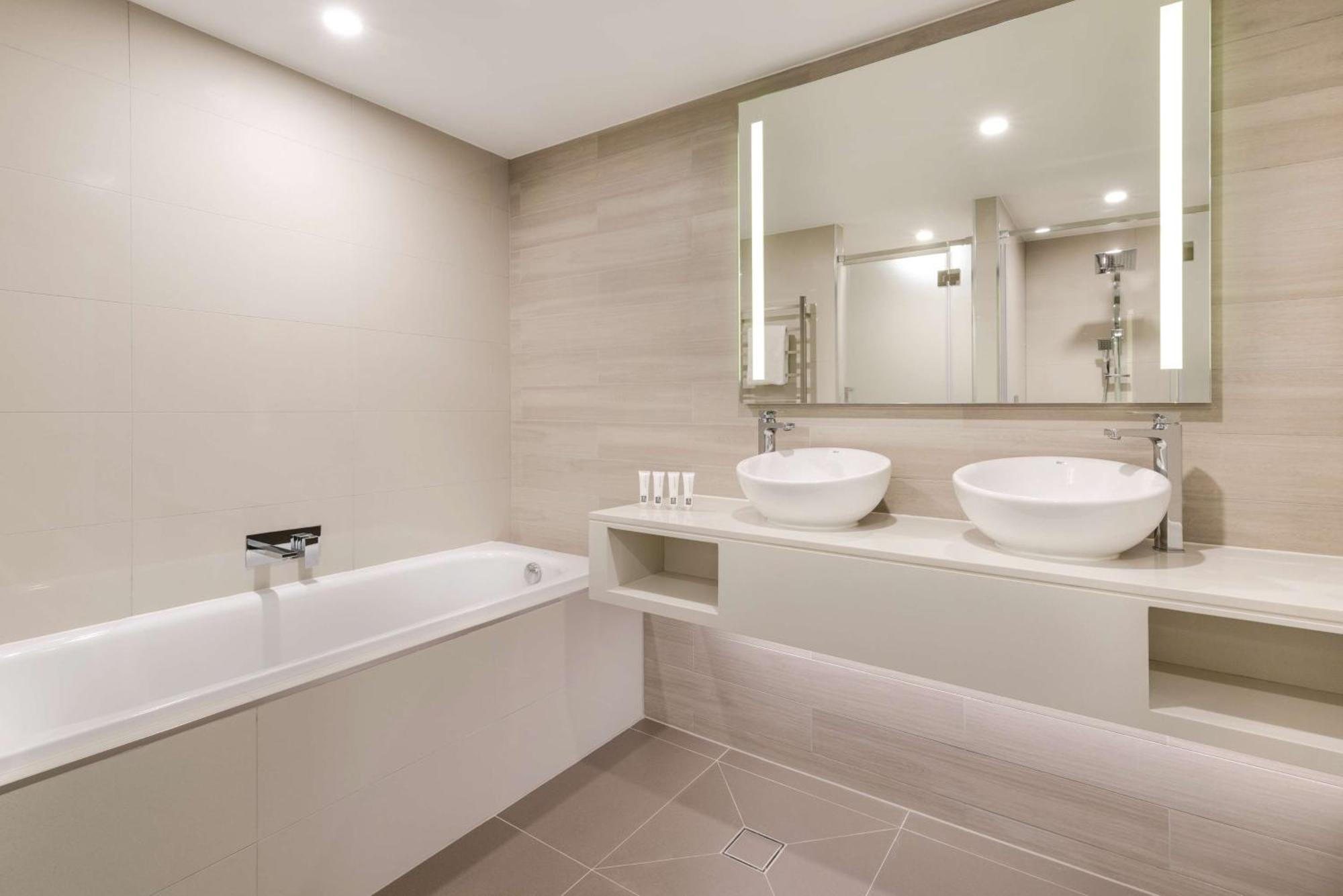 Vibe Hotel Subiaco 퍼스 외부 사진